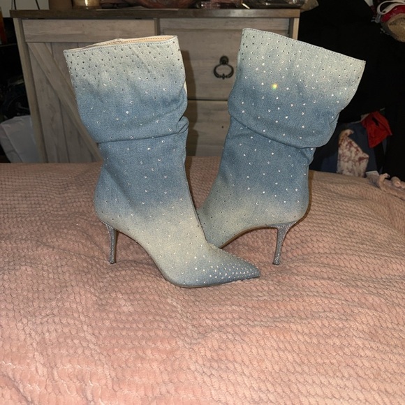 Elegant Blue Studded Women's Boots - Picture 2 of 6